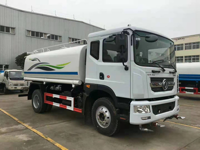 東風多利卡12-15噸灑水車 多功能的城市降塵與灑水神器
